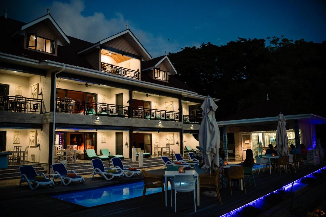 拉迪格岛 卡萨德里拉自助旅馆酒店 外观 照片